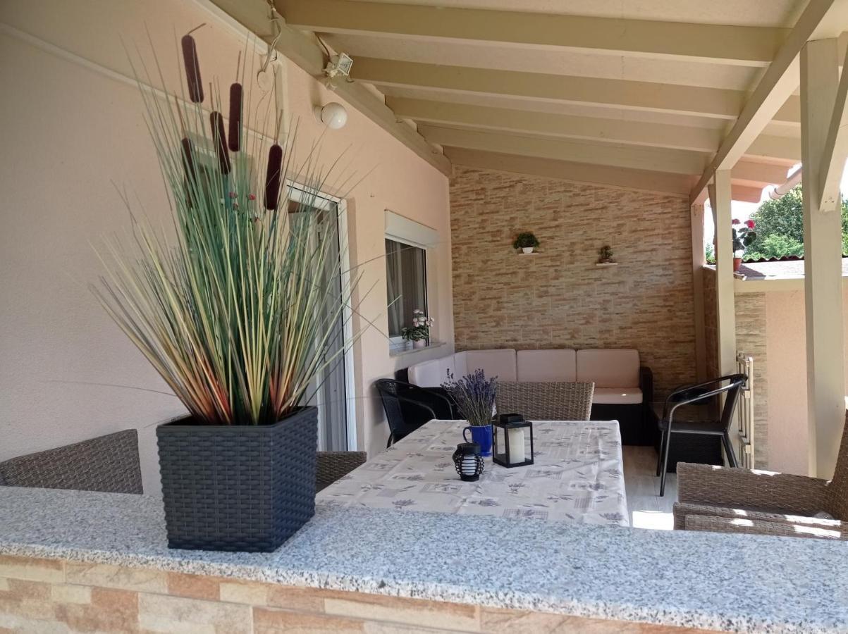 Sommer Ferienhaus Balatonszarszo Esterno foto