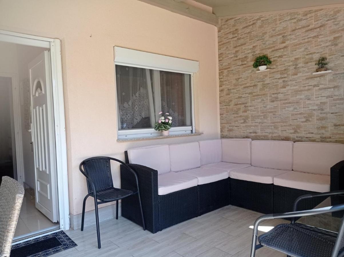 Sommer Ferienhaus Balatonszarszo Esterno foto