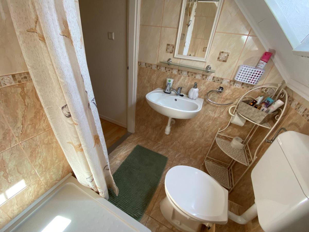 Sommer Ferienhaus Balatonszarszo Esterno foto