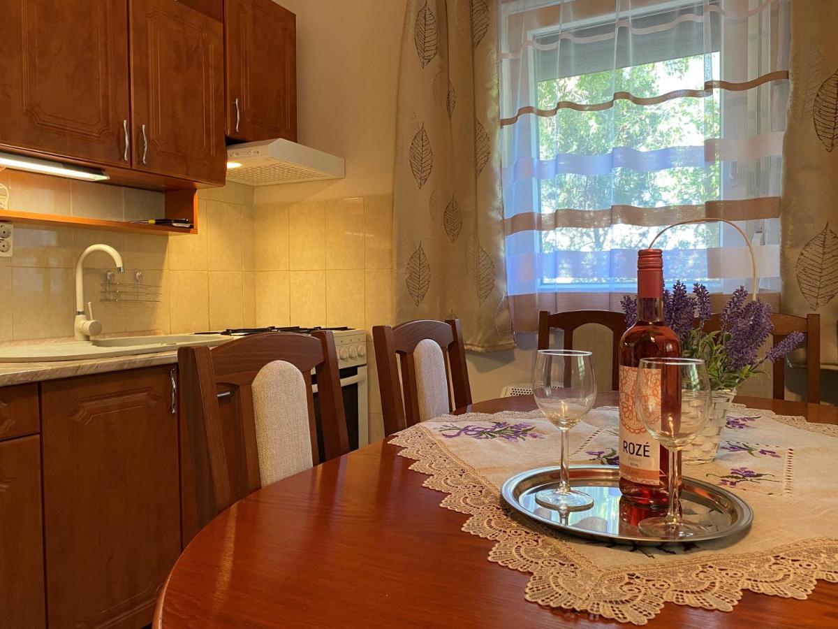 Sommer Ferienhaus Balatonszarszo Esterno foto