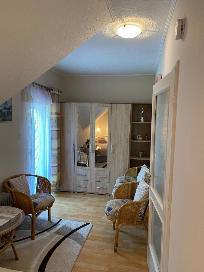 Sommer Ferienhaus Balatonszarszo Esterno foto