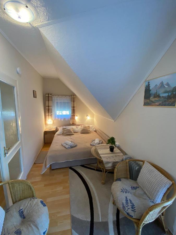 Sommer Ferienhaus Balatonszarszo Esterno foto